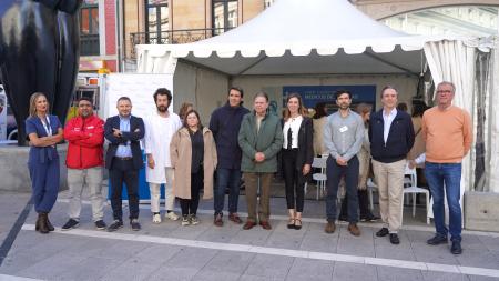 La calle Pelayo acoge la jornada inaugural del nuevo curso de la Escuela Municipal de Salud