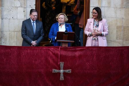 La científica Rosa Menéndez inaugura San Mateo con un pregón vitalista y cargado de historia e innovación